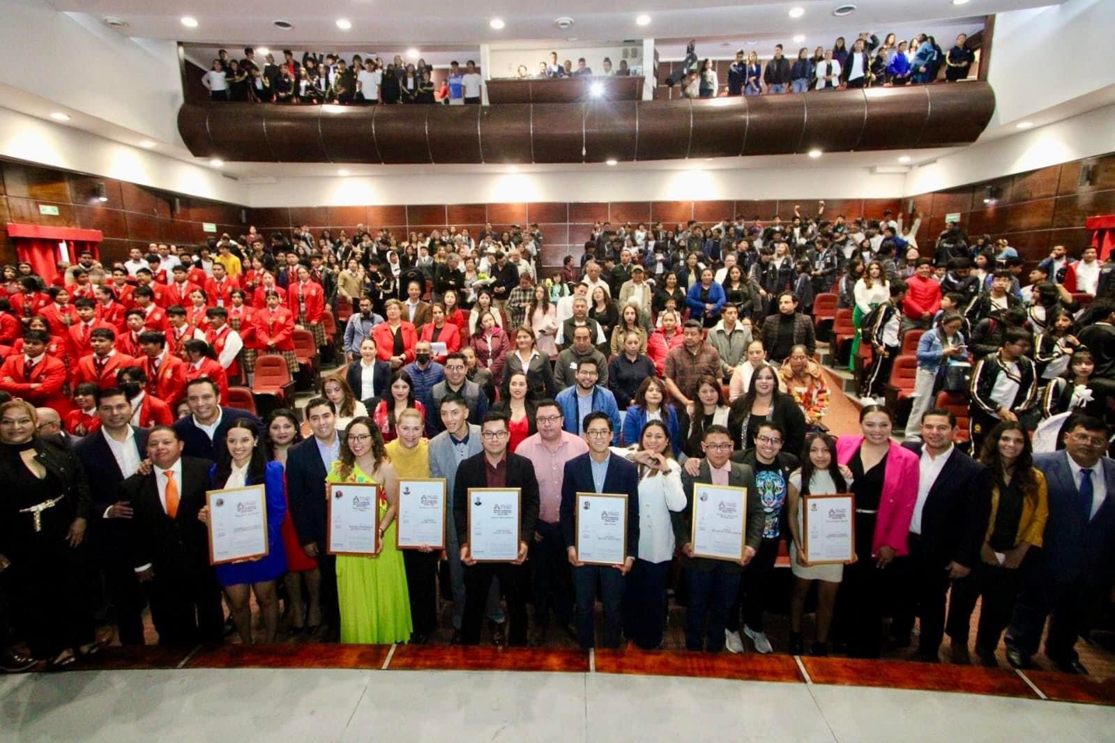 Jóvenes destacados de Lerma reciben el Premio Municipal de la, Juventud 2024