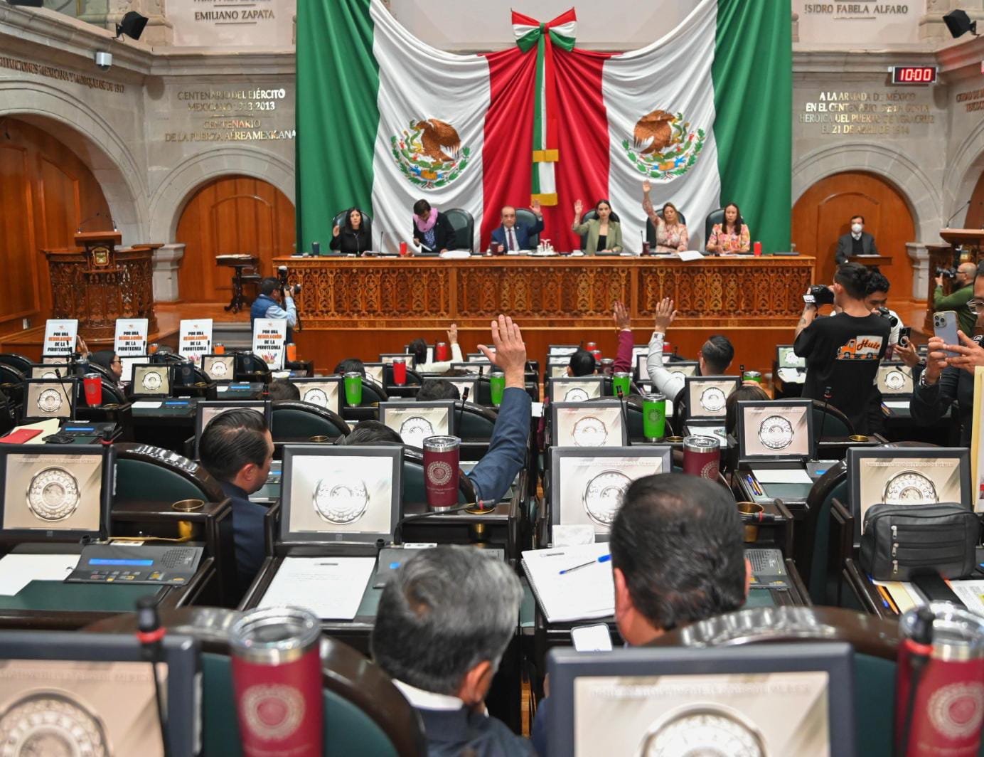 Congreso del Estado de México impulsa renovación de consejerías en la Codhem
