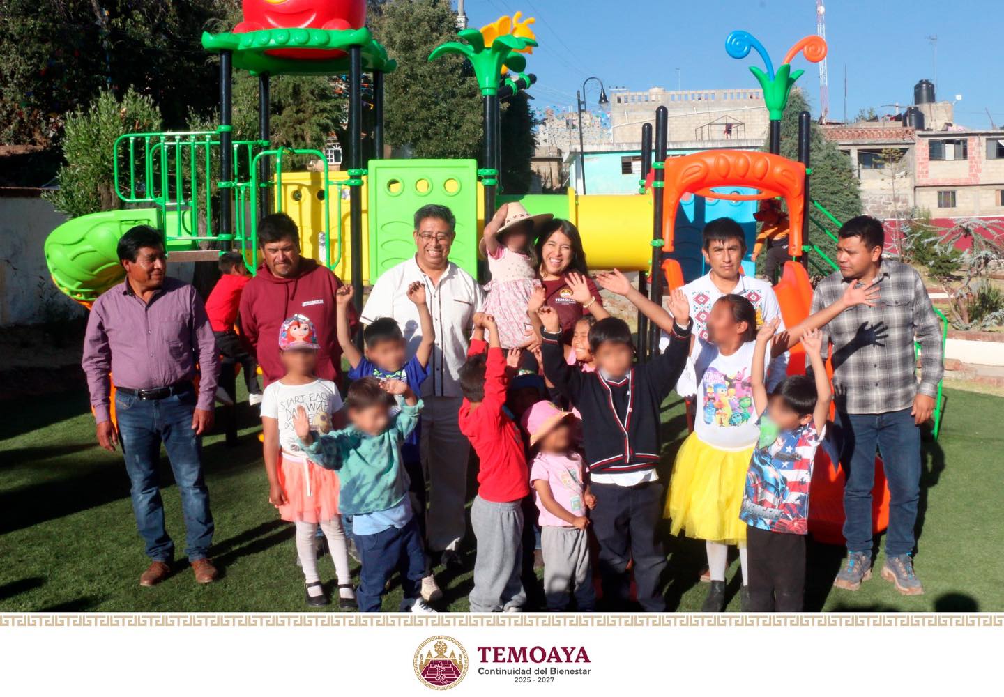 Entrega de nuevos juegos infantiles en Temoaya