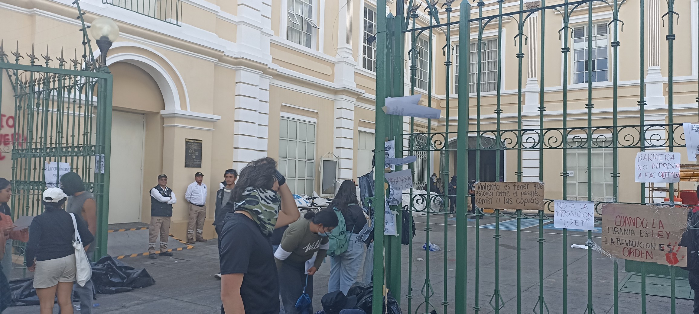 Escala Conflicto en la UAEMex: Estudiantes Toman Rectoría