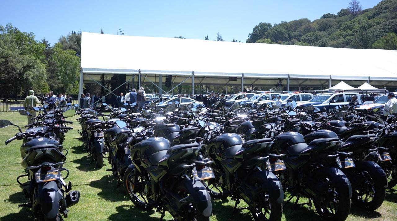 Entrega de 50 motocicletas refuerza seguridad y respuesta en Huixquilucan
