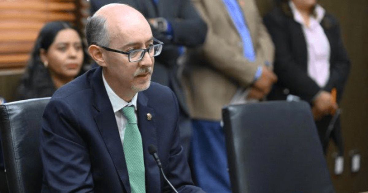 Renuncia del rector Barrera Díaz; caos y corrupción en la UAEMex