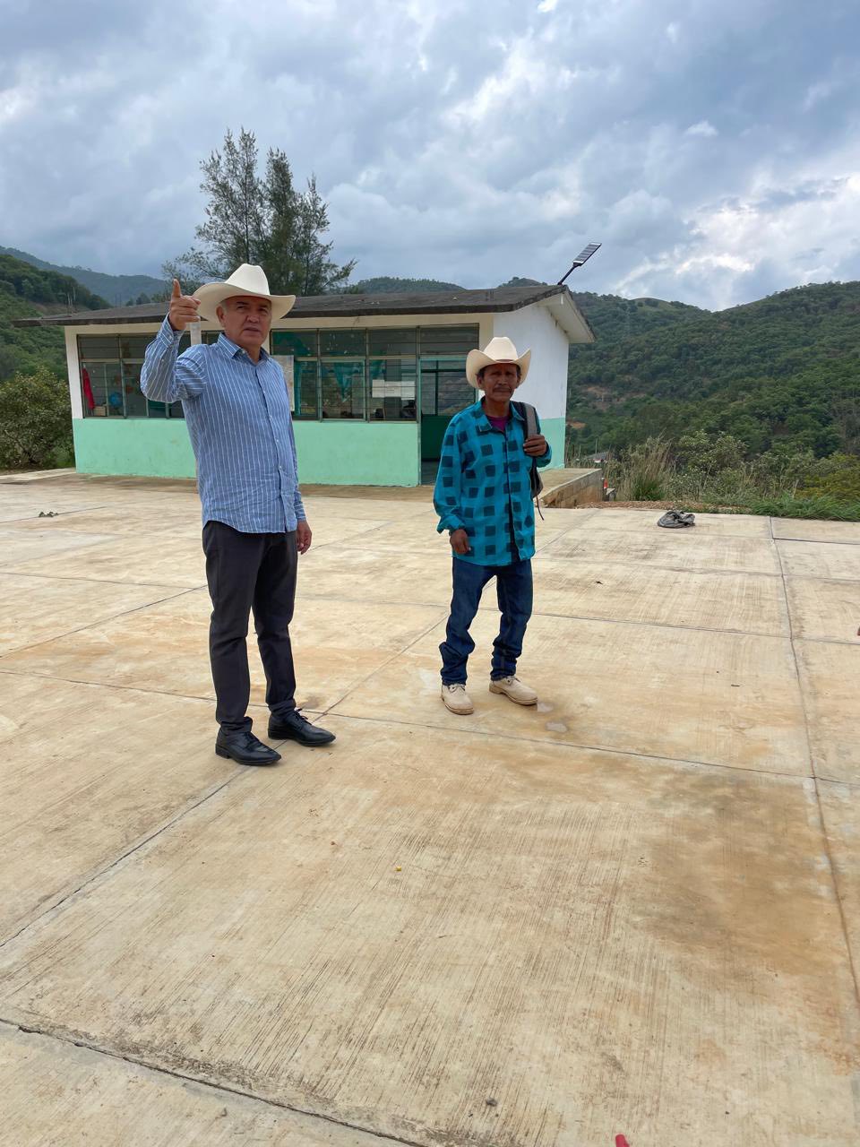 Inicia construcción de techumbre en Plaza Cívica de Tejupilco