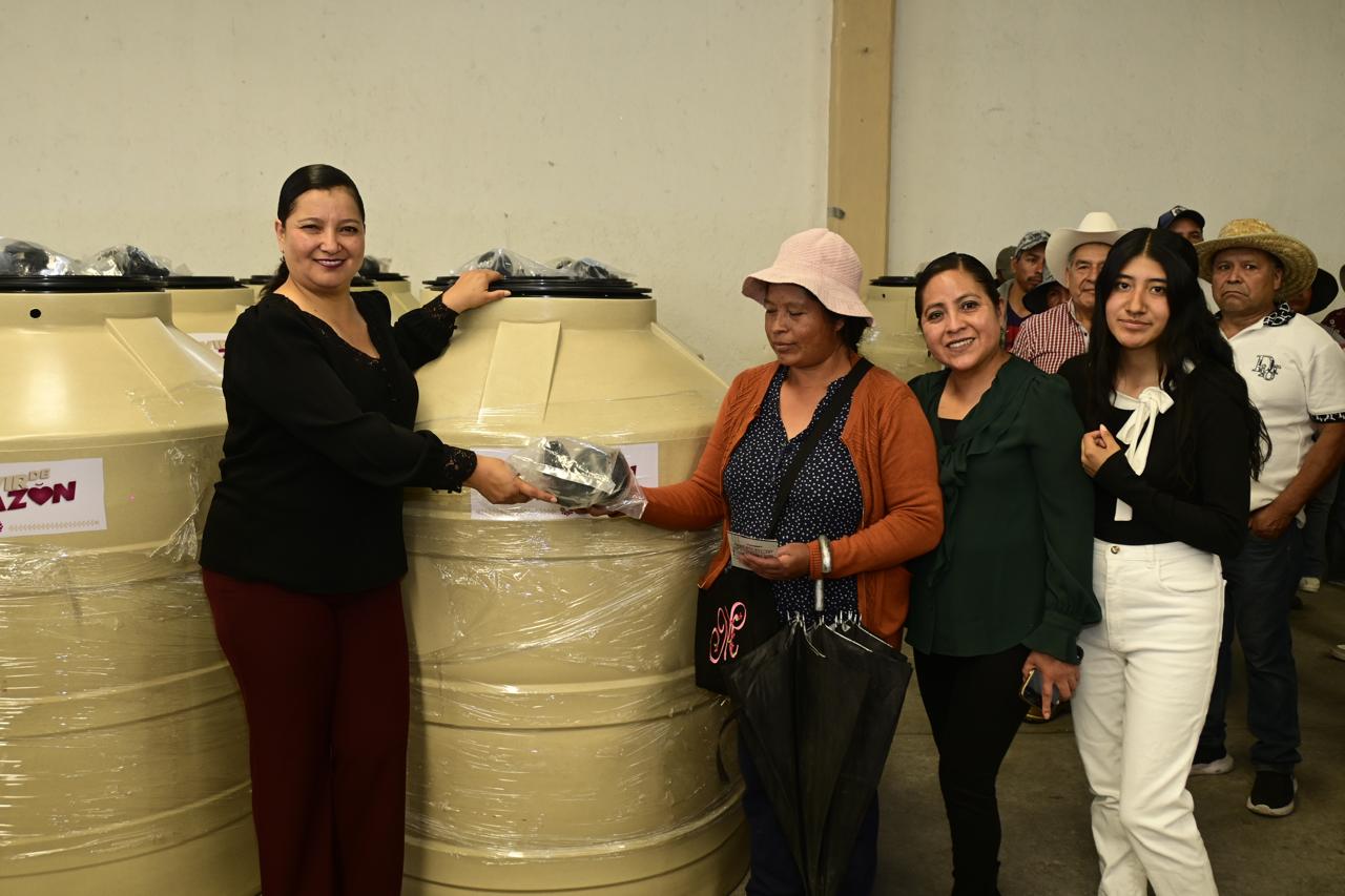 Lupita Díaz impulsa el desarrollo rural en Ixtlahuaca