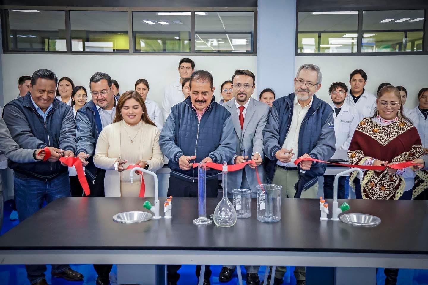 Inauguran laboratorios y aulas en el Tecnológico de Jocotitlán