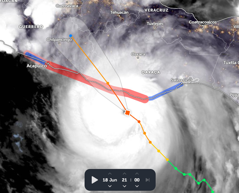 Huracán Categoría 3 Amenaza con Impacto Directo en Guerrero y Oaxaca