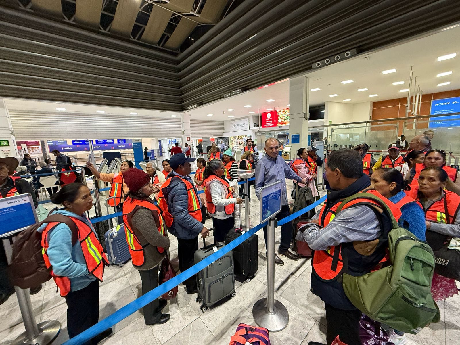 Tejupilco lleva a 32 adultos mayores a reunirse en Texas
