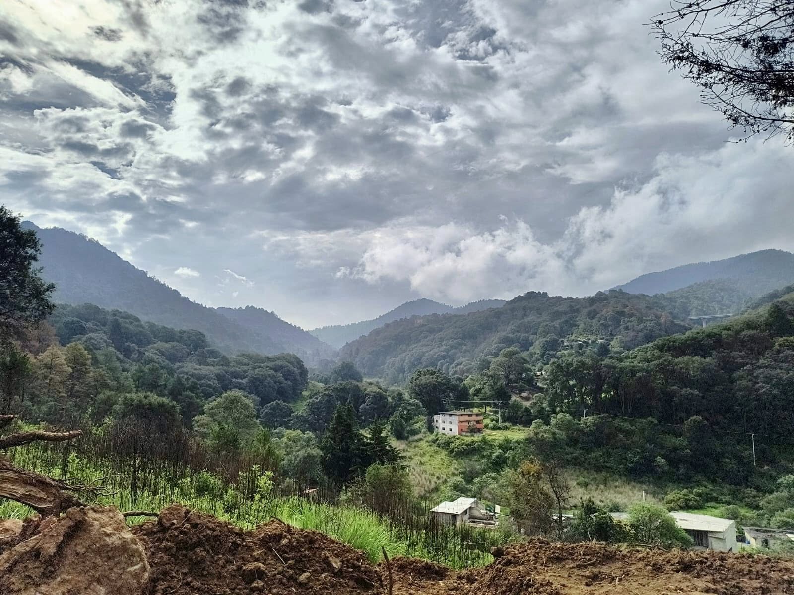 Inicia construcción de telesecundaria en Xochicuautla, Lerma