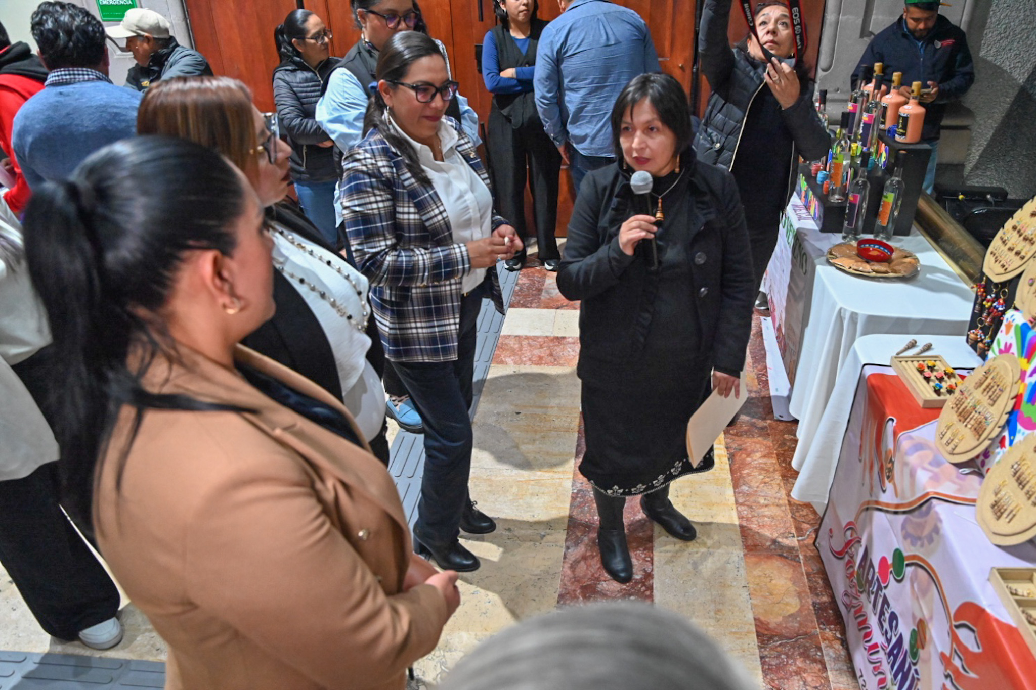 Proponen declarar como patrimonio a artesanías de Rayón