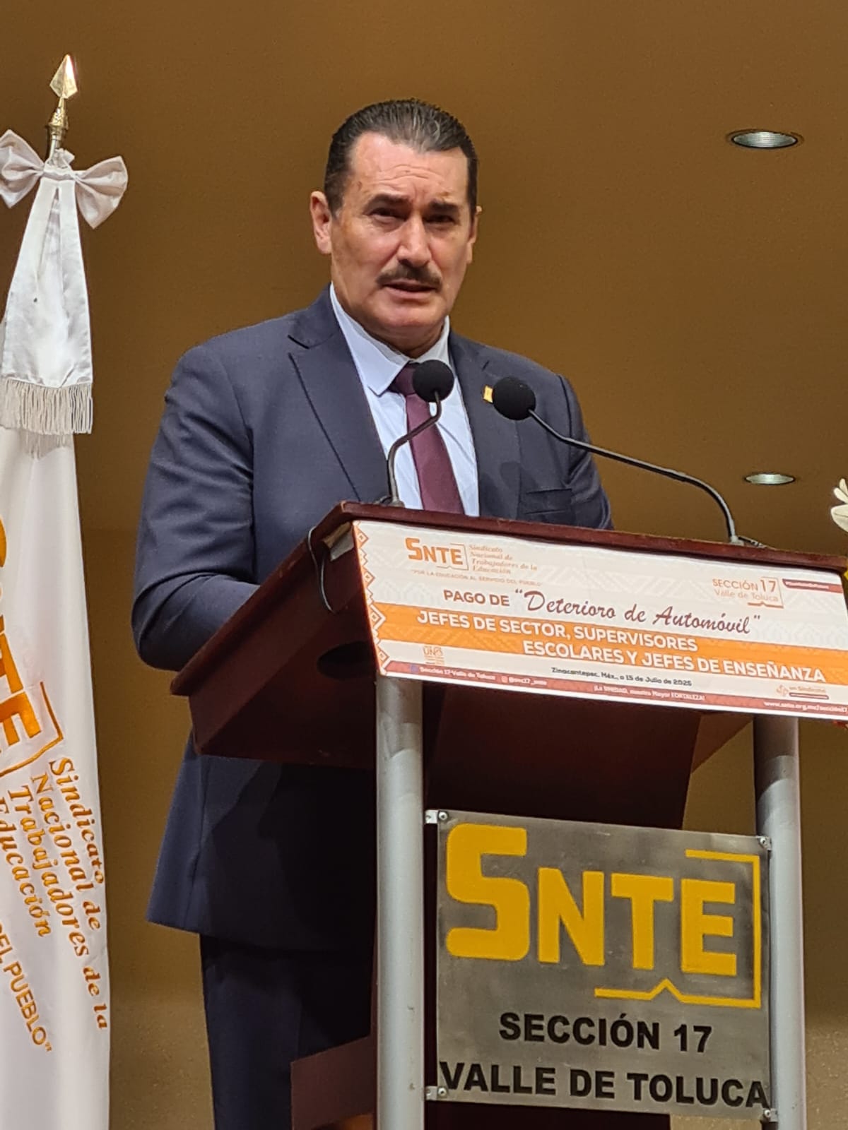 Sección 17 del SNTE otorga apoyo por deterioro de vehículos
