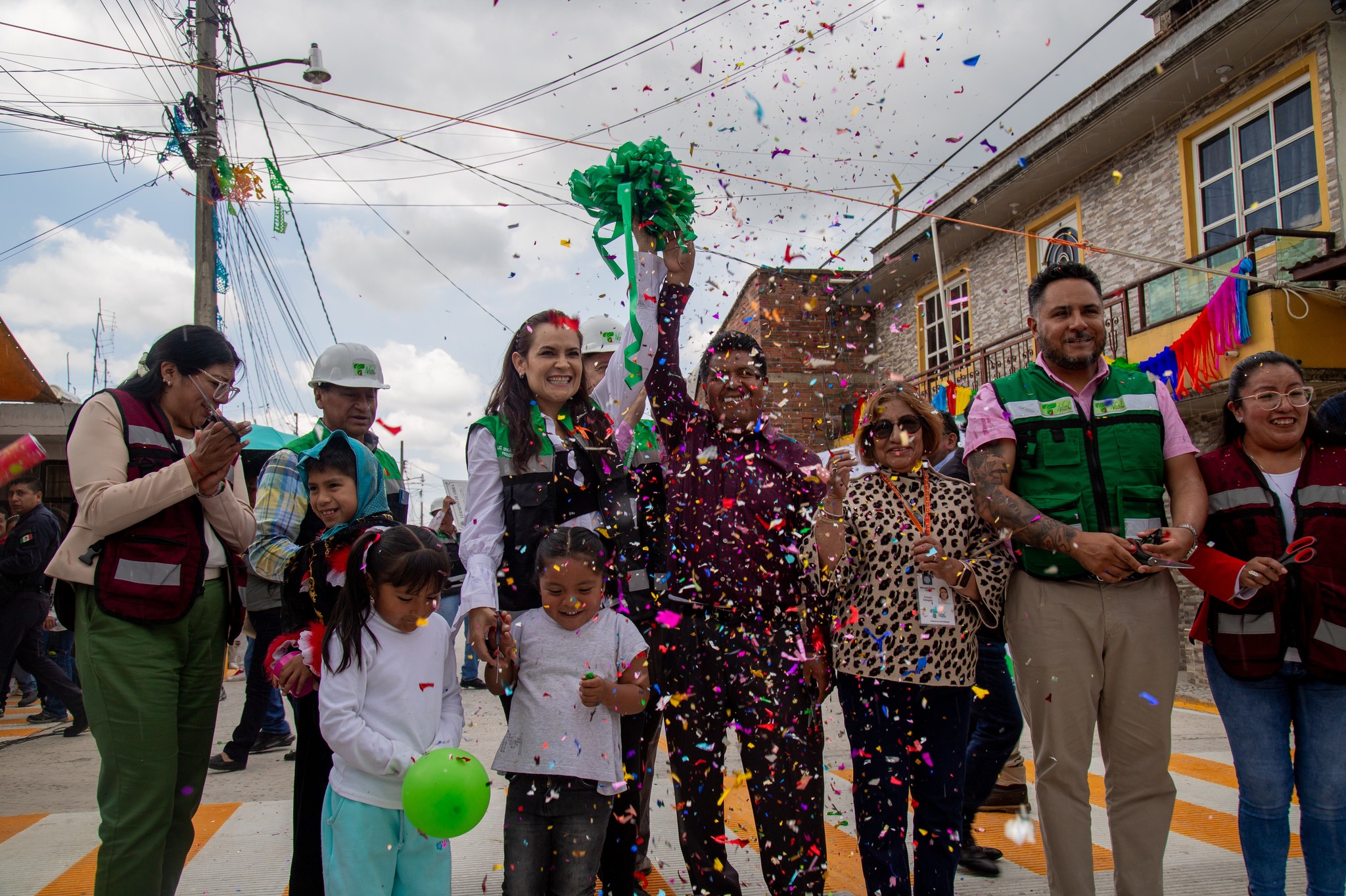 Inauguran pavimentación en Tianguistenco