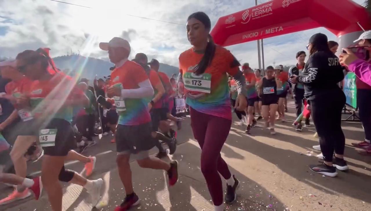 Más de 600 corredores participan en carrera atlética en Lerma