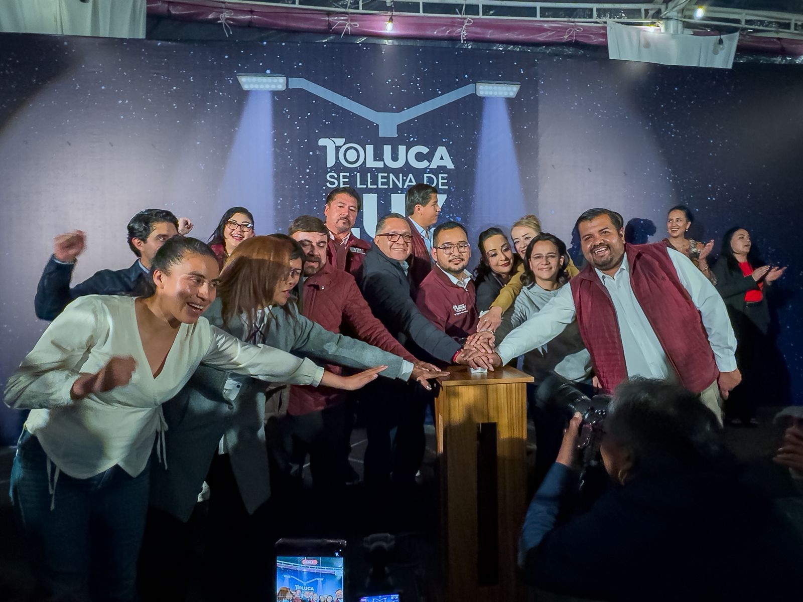 Toluca instala 600 luminarias inteligentes