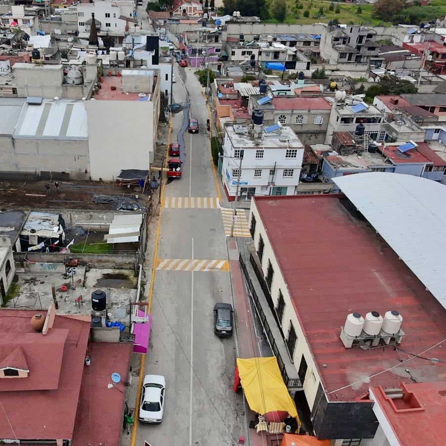 Entrega Miguel Ángel Ramírez Ponce vialidades renovadas en San Pedro Tultepec