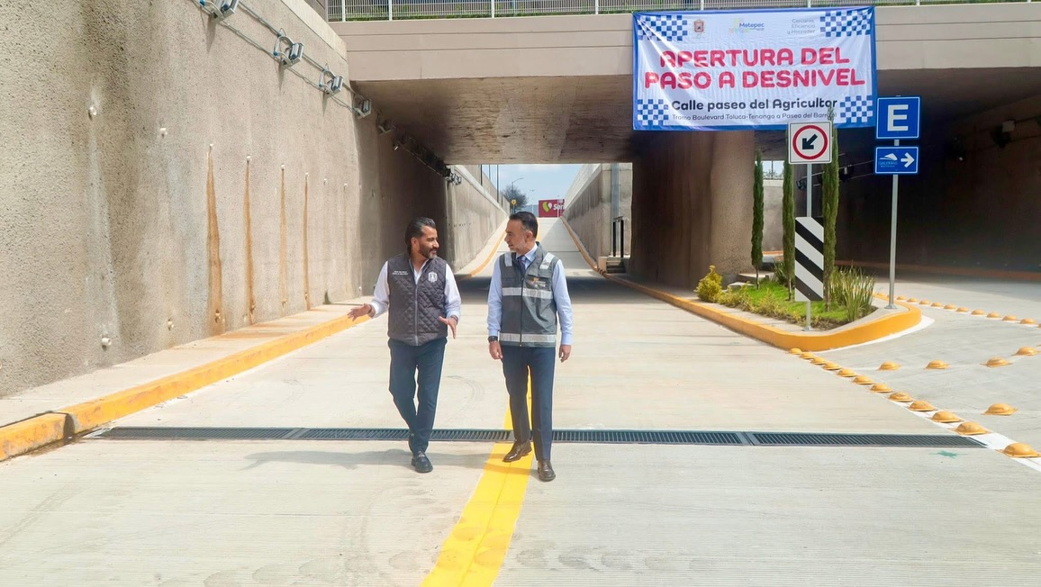 Paso a desnivel permite interconectar vialidades de zona comercial en Metepec