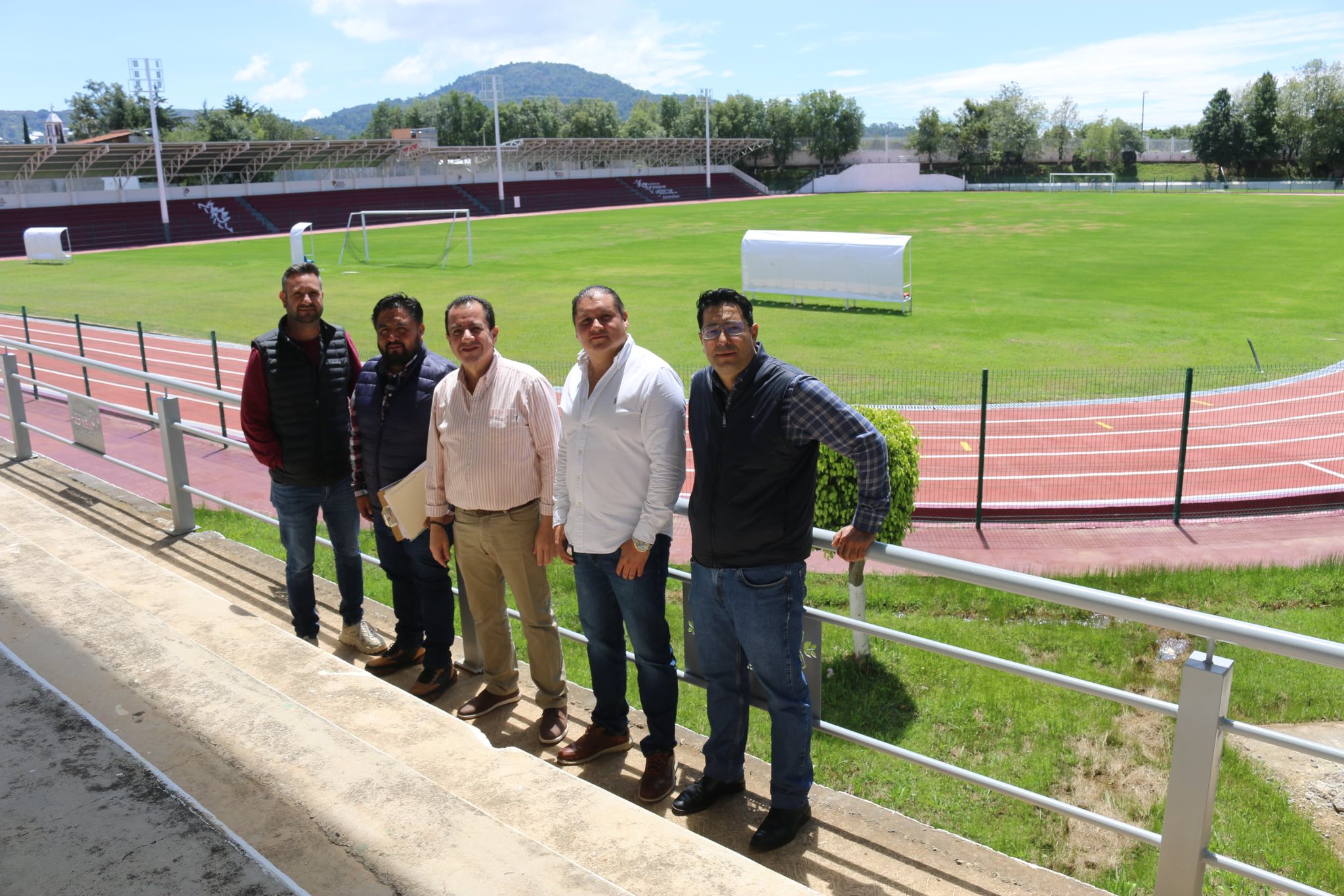 Supervisan rehabilitación de Unidad Deportiva de Coatepec Harinas