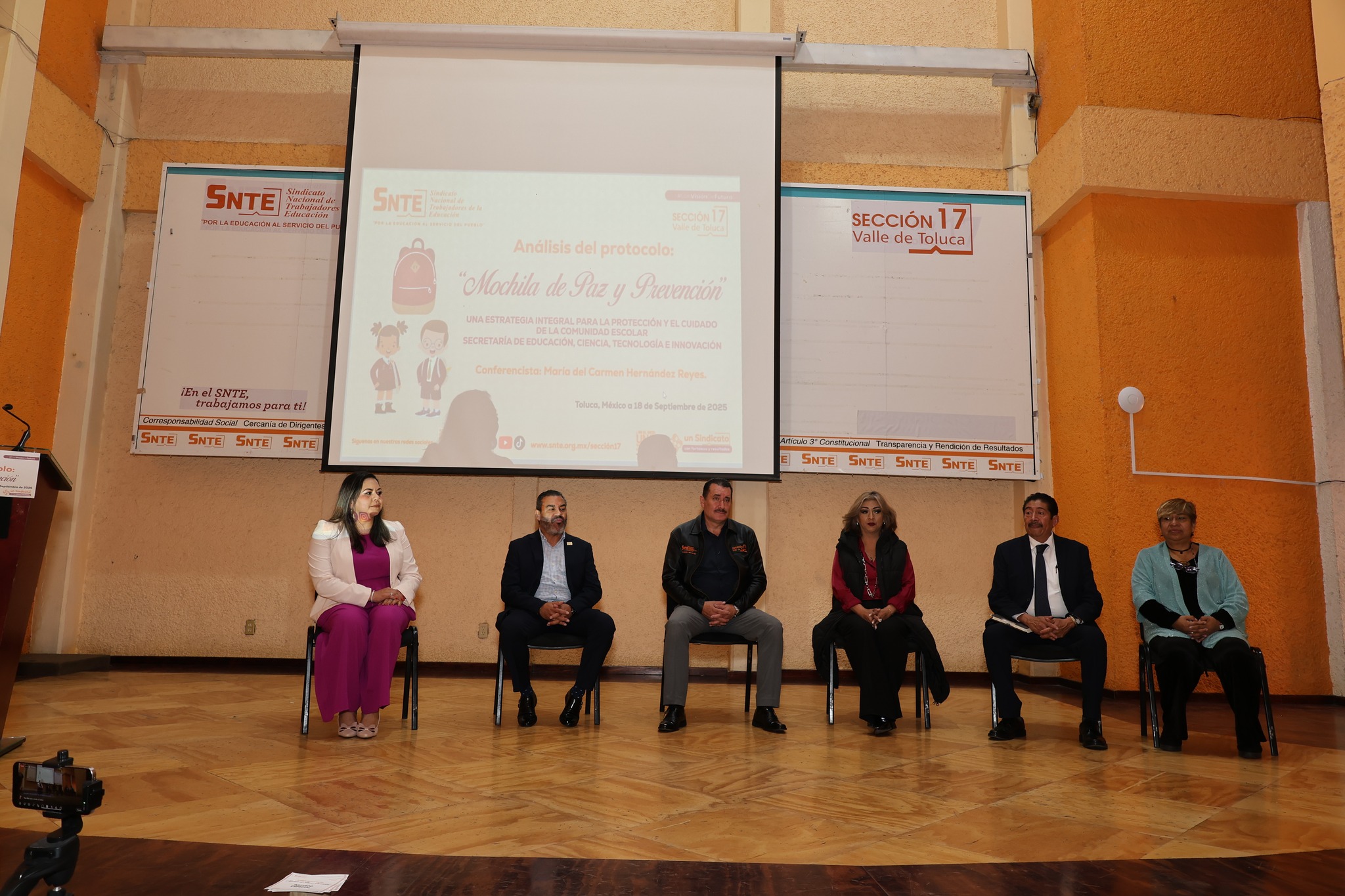 Sección 17 del SNTE impulsa análisis del protocolo “Mochila de Paz y Prevención”