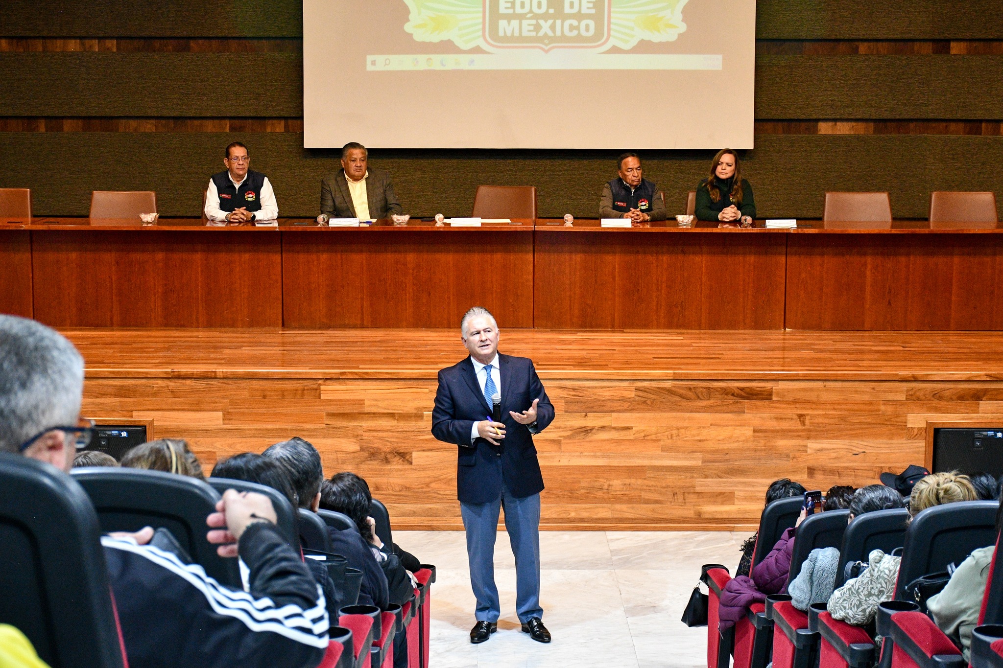 SUTEYM entrega más de mil apoyos para lentes, prótesis y ortopedia