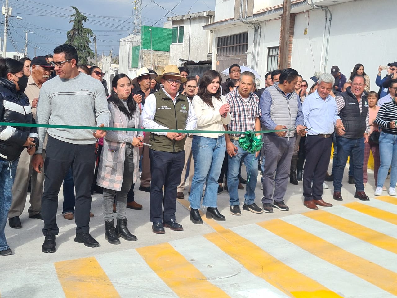 Rehabilitan calle Hacienda Barbabosa en Zinacantepec