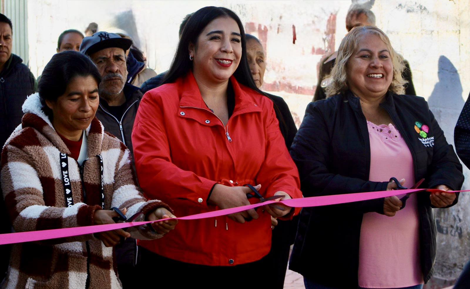 Entregan pavimentación con concreto hidráulico en San Antonio la Isla