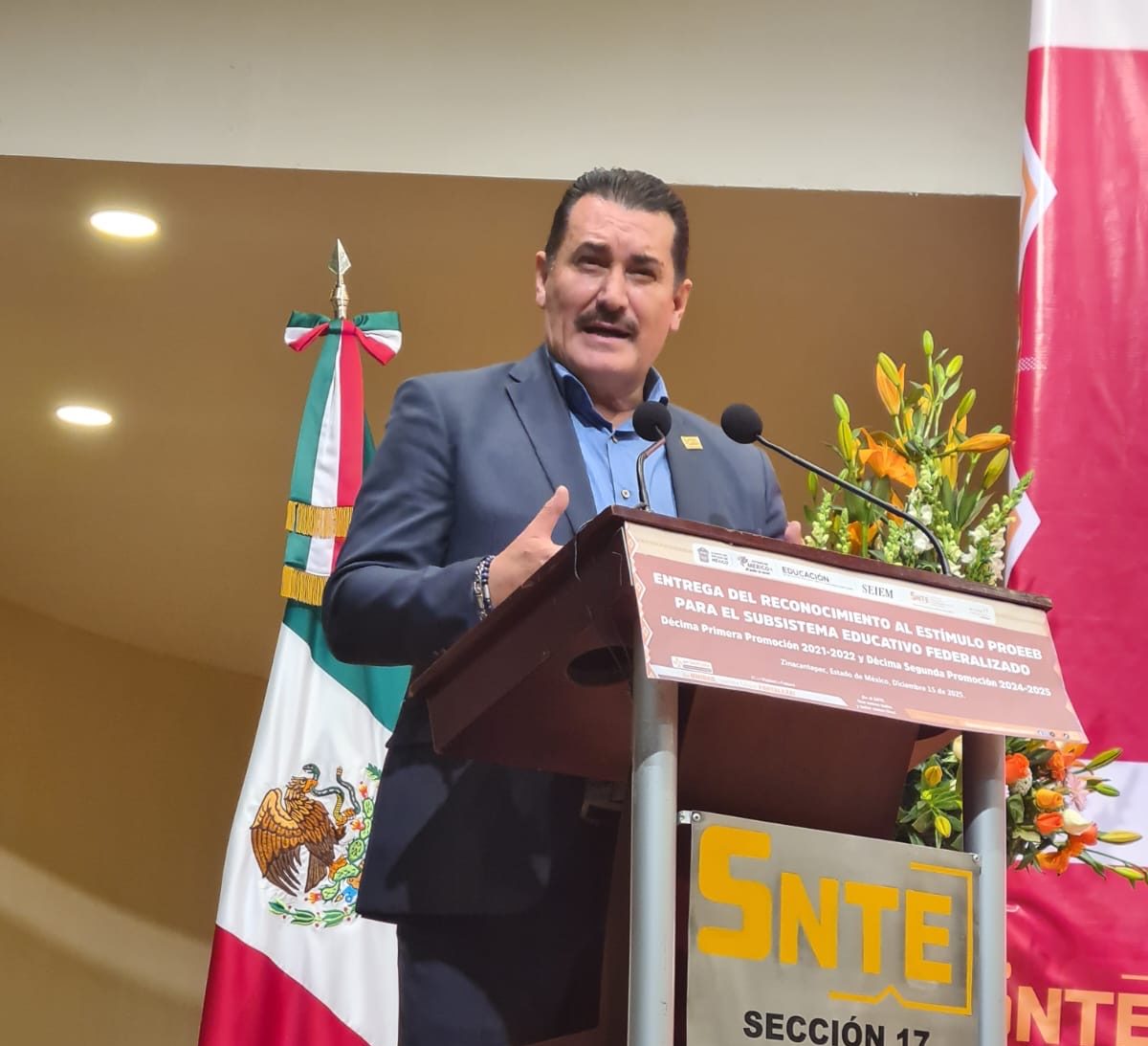 Entrega Sección 17 reconocimientos PROEEB