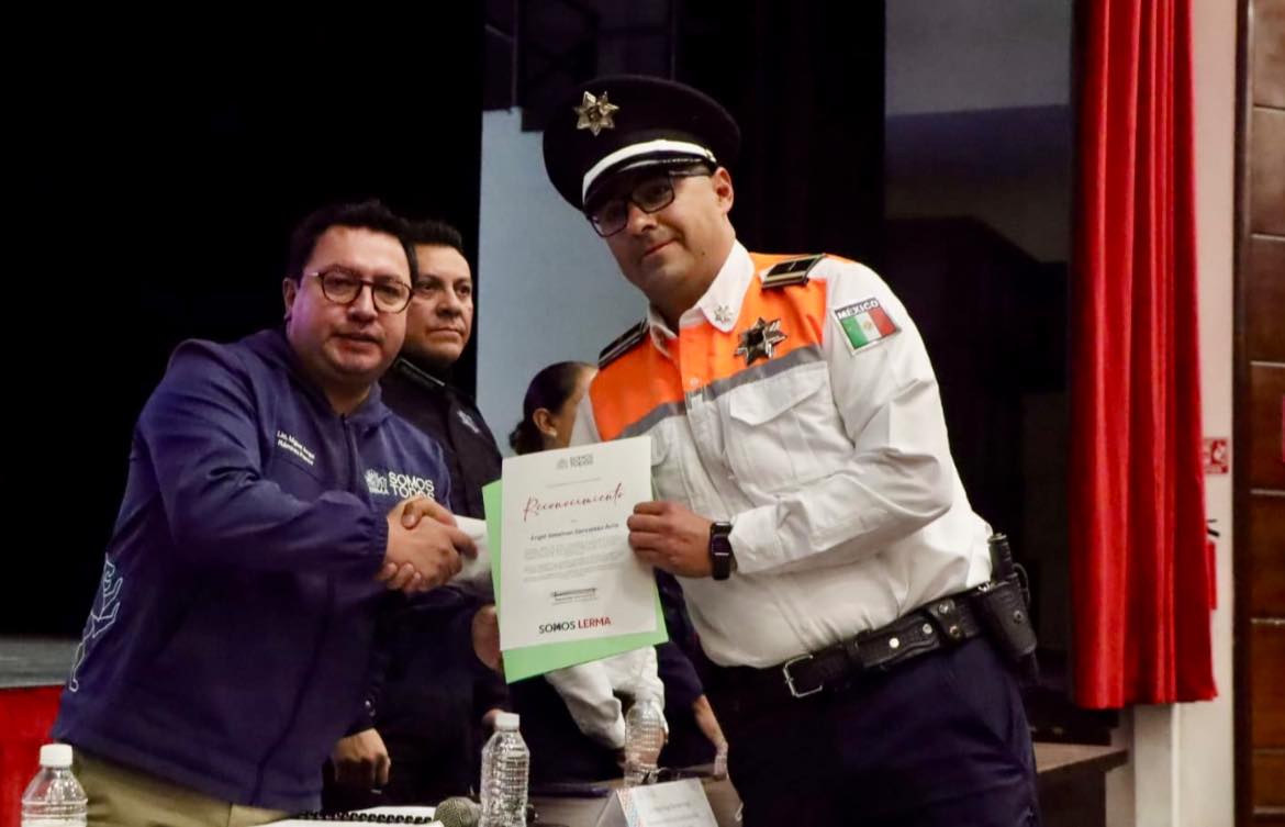 Reconoce Lerma a policías municipales