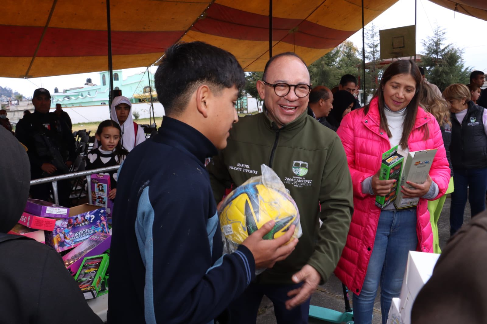 Zinacantepec lleva Día de Reyes a ocho colonias más