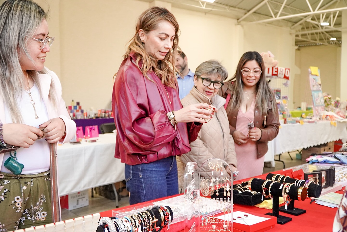 Bazar de mujeres emprendedoras en Mexicaltzingo