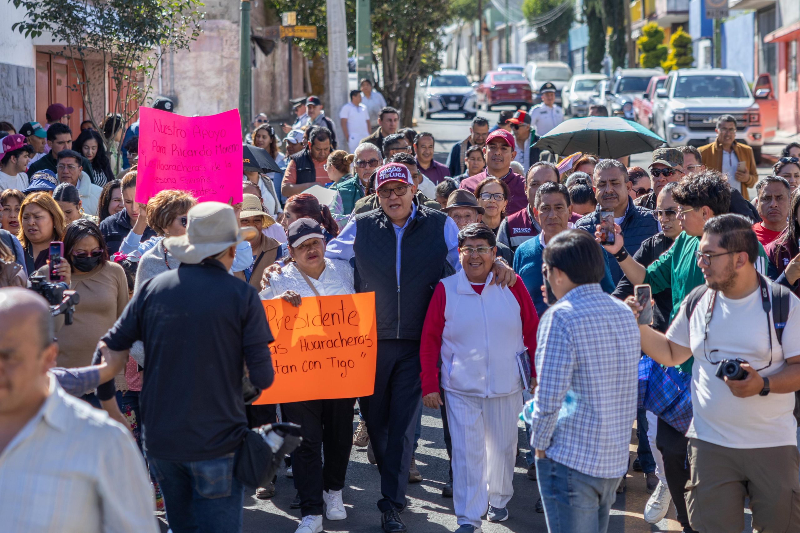 Toluca entrega rehabilitación de la calle Texcoco