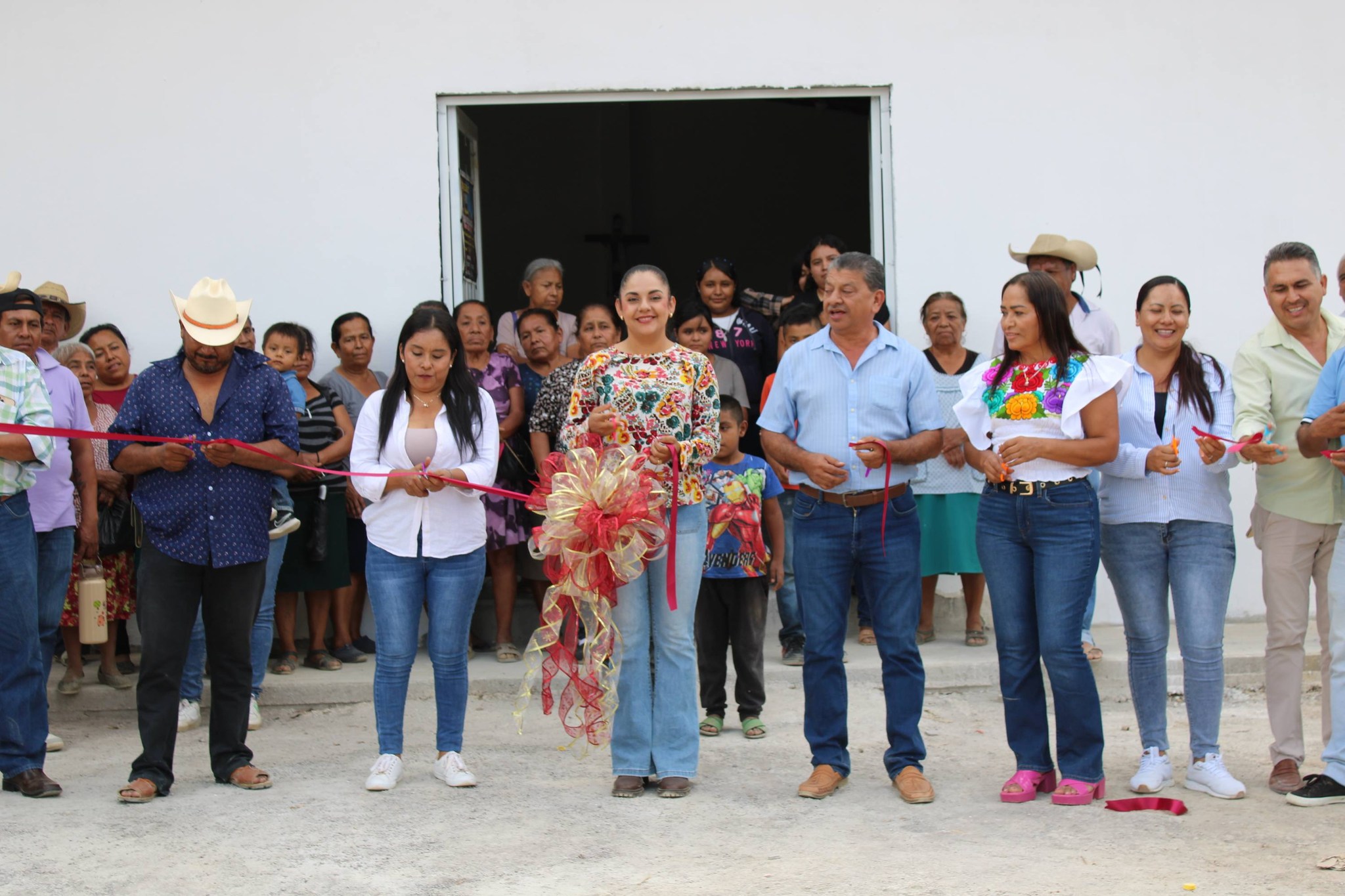 Inauguran Centro de Reunión Social en Amatepec