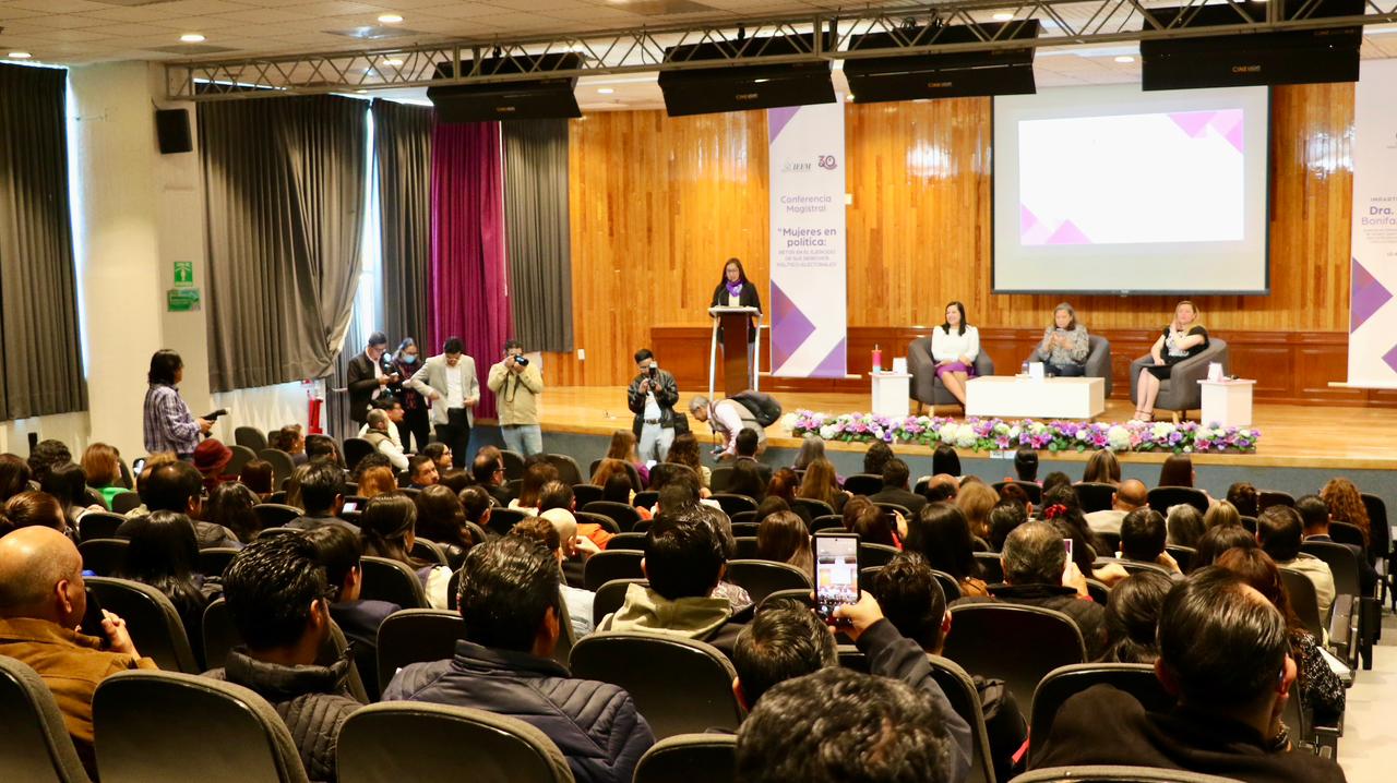 IEEM destaca avances y retos para mujeres en política