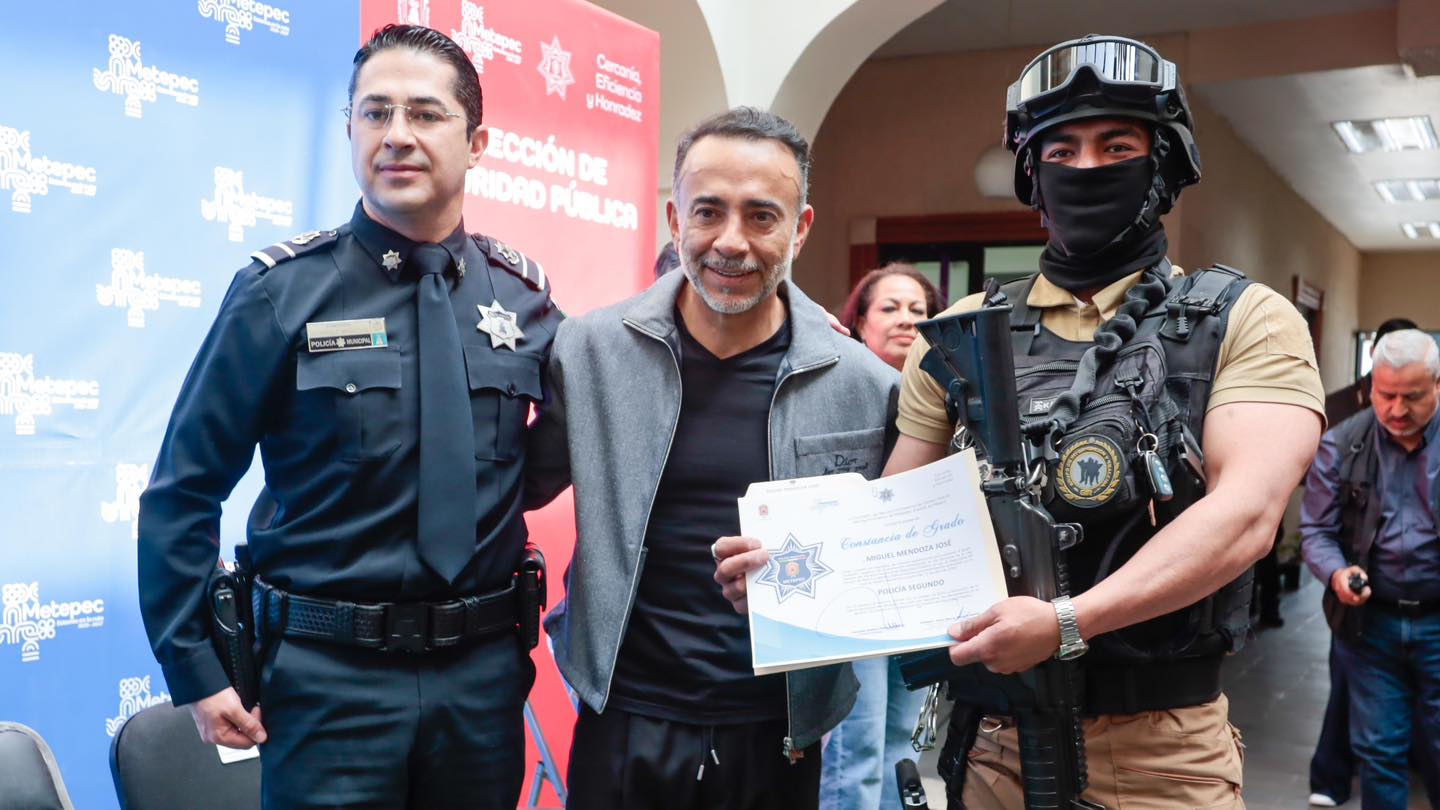 Metepec impulsa vivienda y aumento para policías