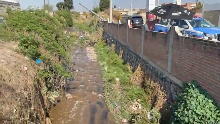 Metepec atiende desbordamiento en El Arenal