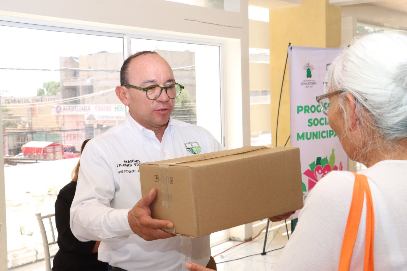 Comunidades de Zinacantepec reciben apoyos alimentarios