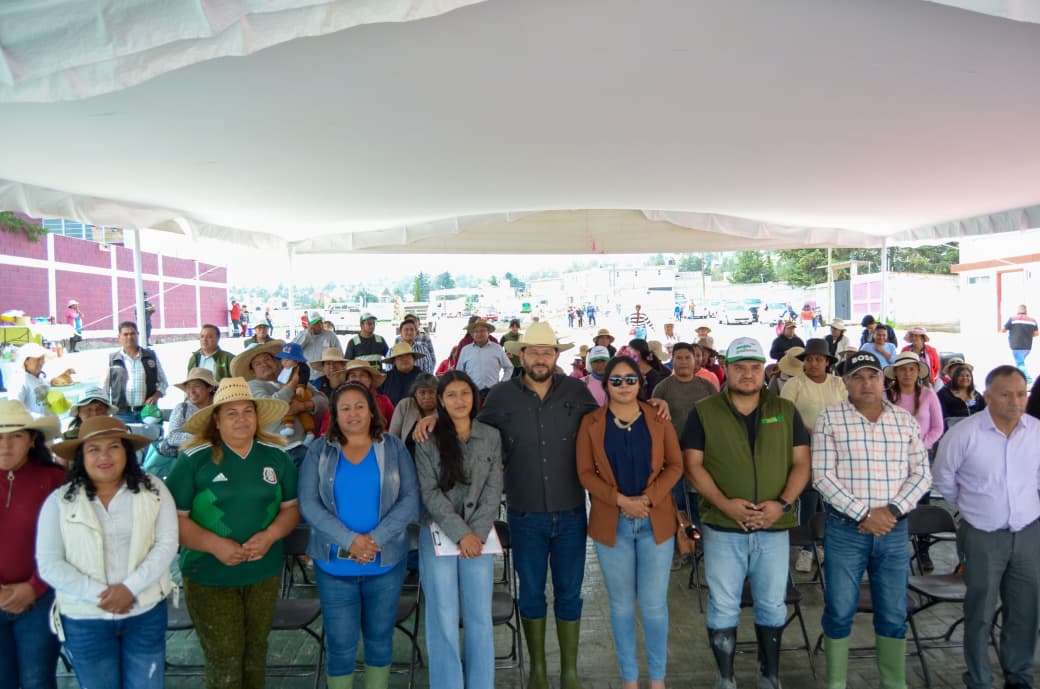 Rehabilitan Plaza Cívica en Almoloya de Juárez