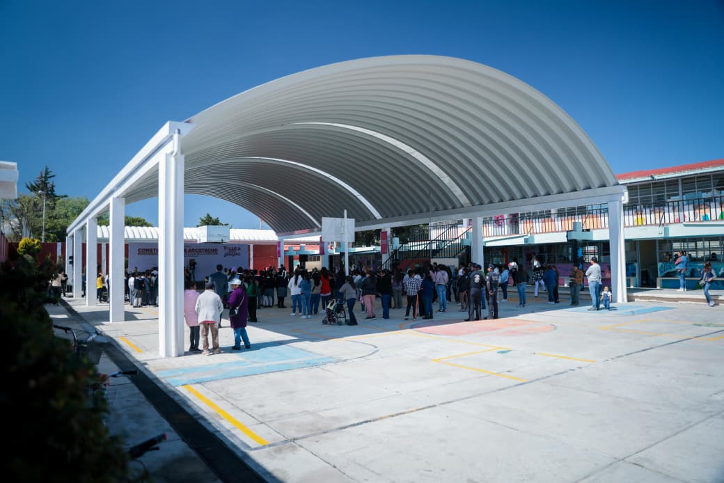Toluca prevé ampliar cobertura de techumbres escolares