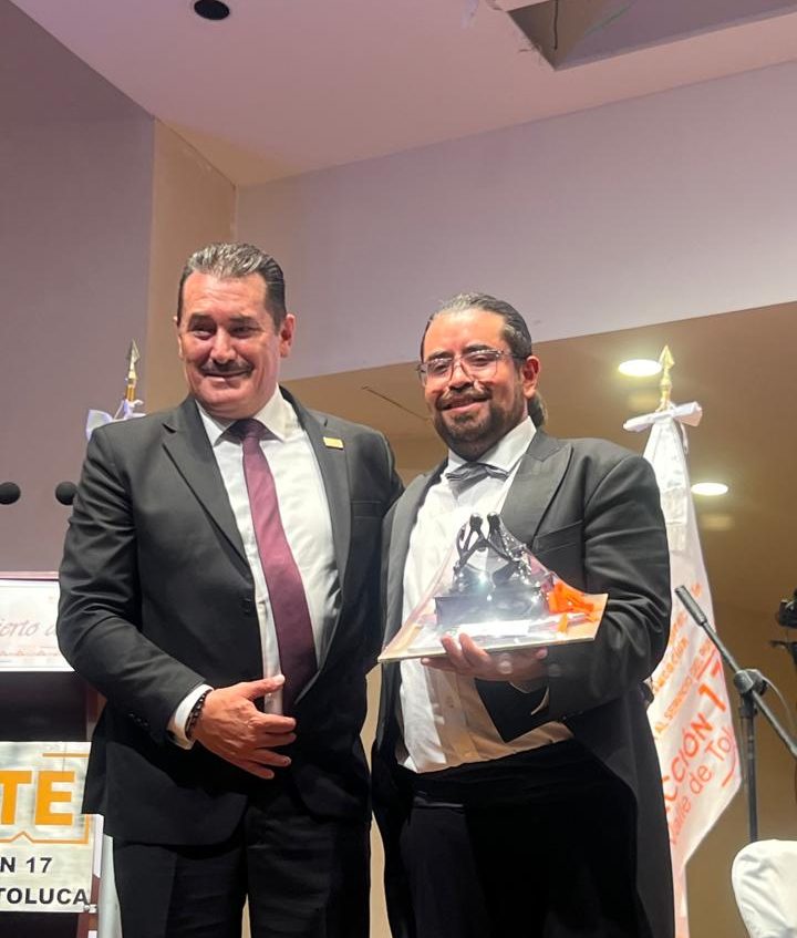 Sección 17 del SNTE conmemora Día del Maestro con concierto de gala