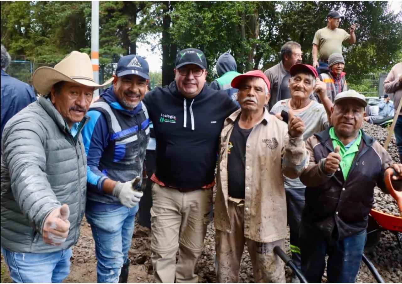 Inician construcción de plaza cívica en Amomolulco, Lerma