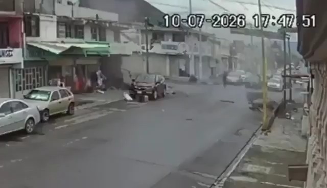 Explotó la vulcanizadora justo cuando iban pasando