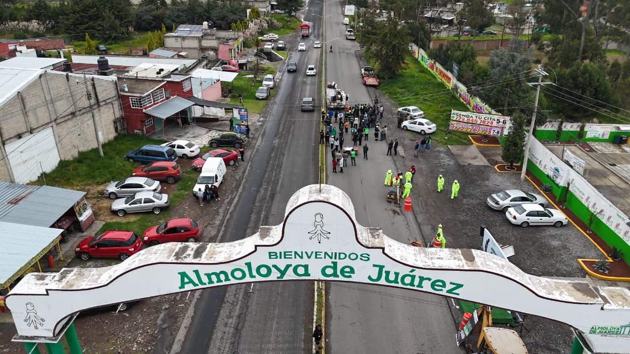 Almoloya de Juárez inicia rehabilitación de acceso principal