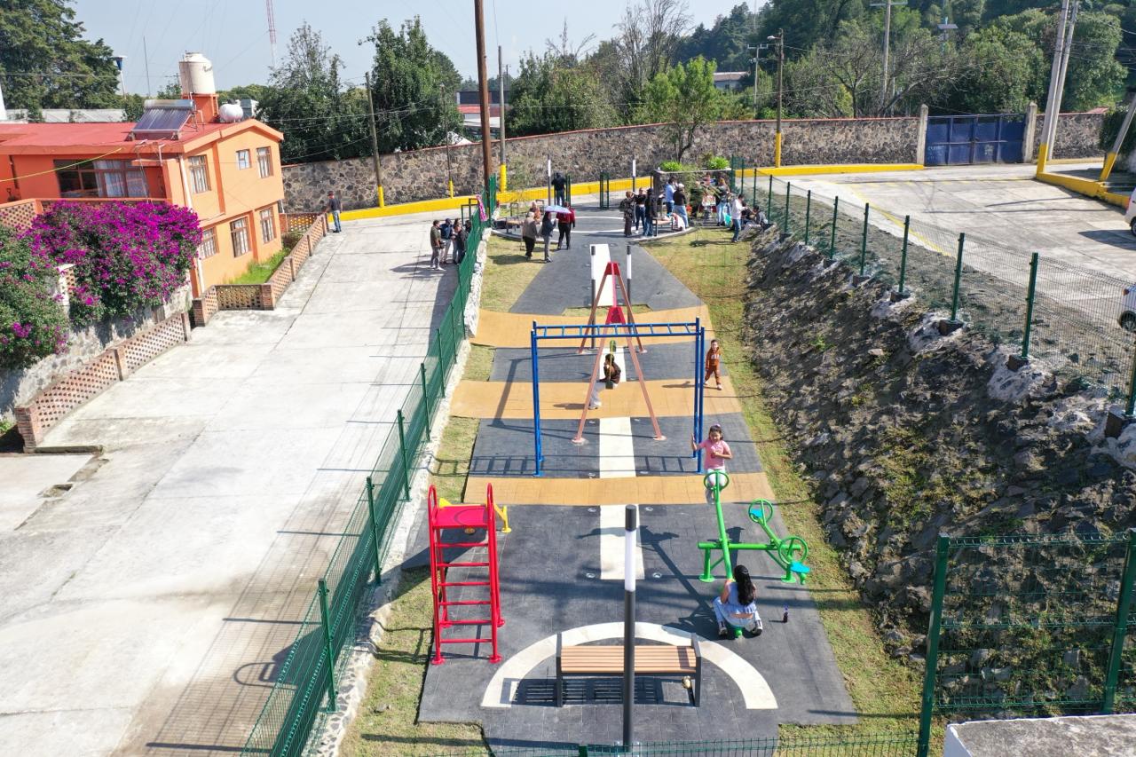 Lerma inaugura parque en Amomolulco