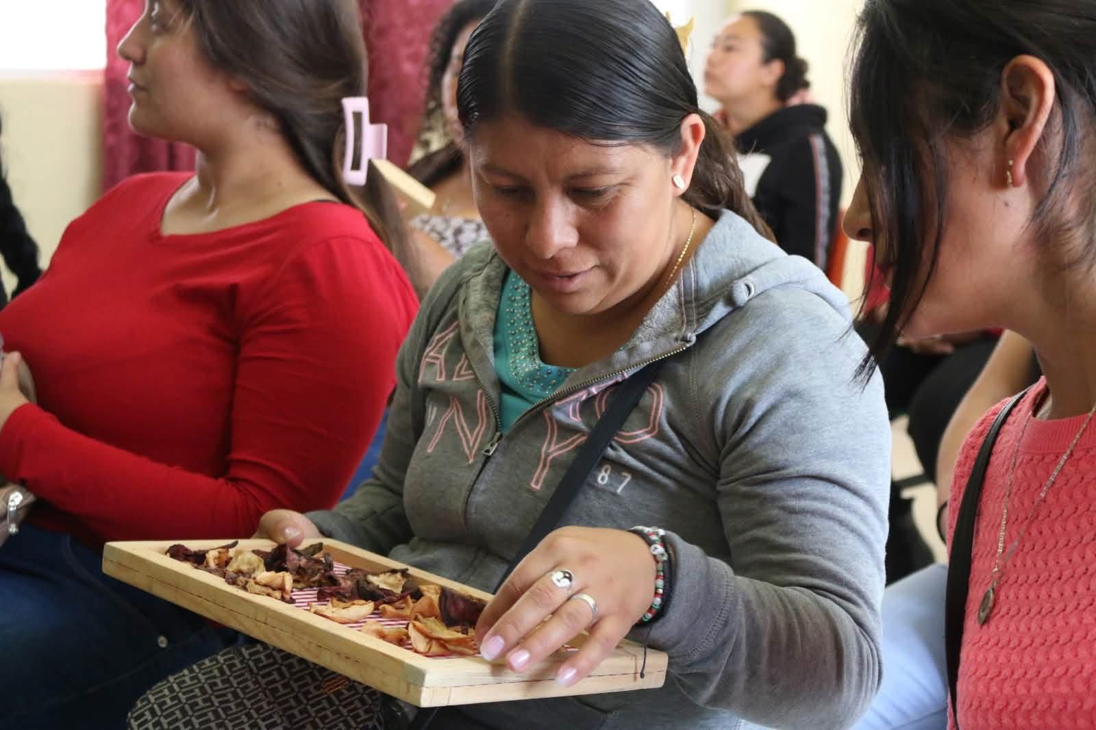 Mujeres de Coatepec Harinas impulsan su crecimiento a través del aprendizaje y el emprendimiento