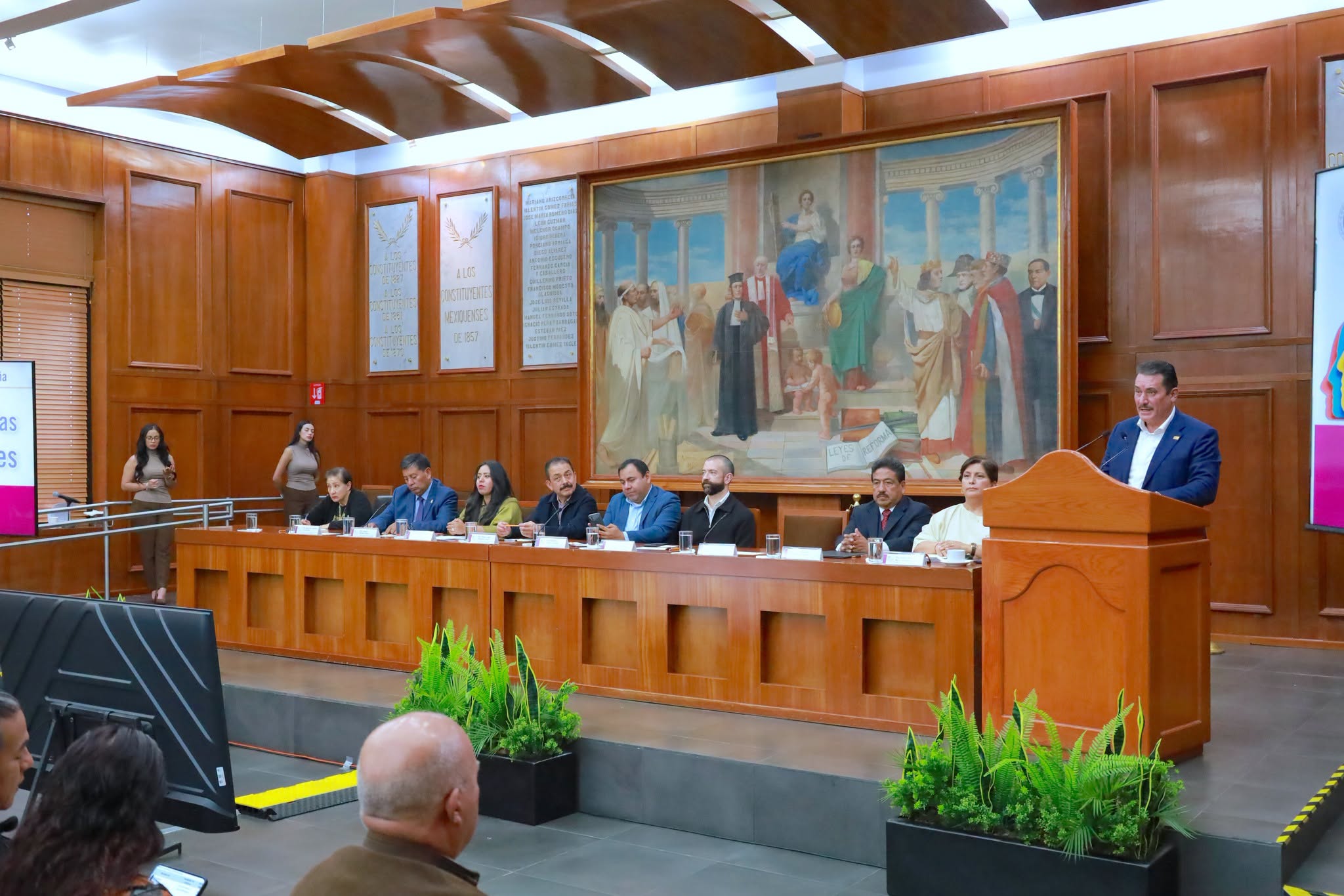 Sección 17 del SNTE aborda salud mental estudiantil ante diputados