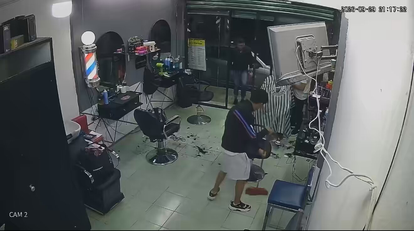 Sujetos armados irrumpen en barbería de Valle de Chalco