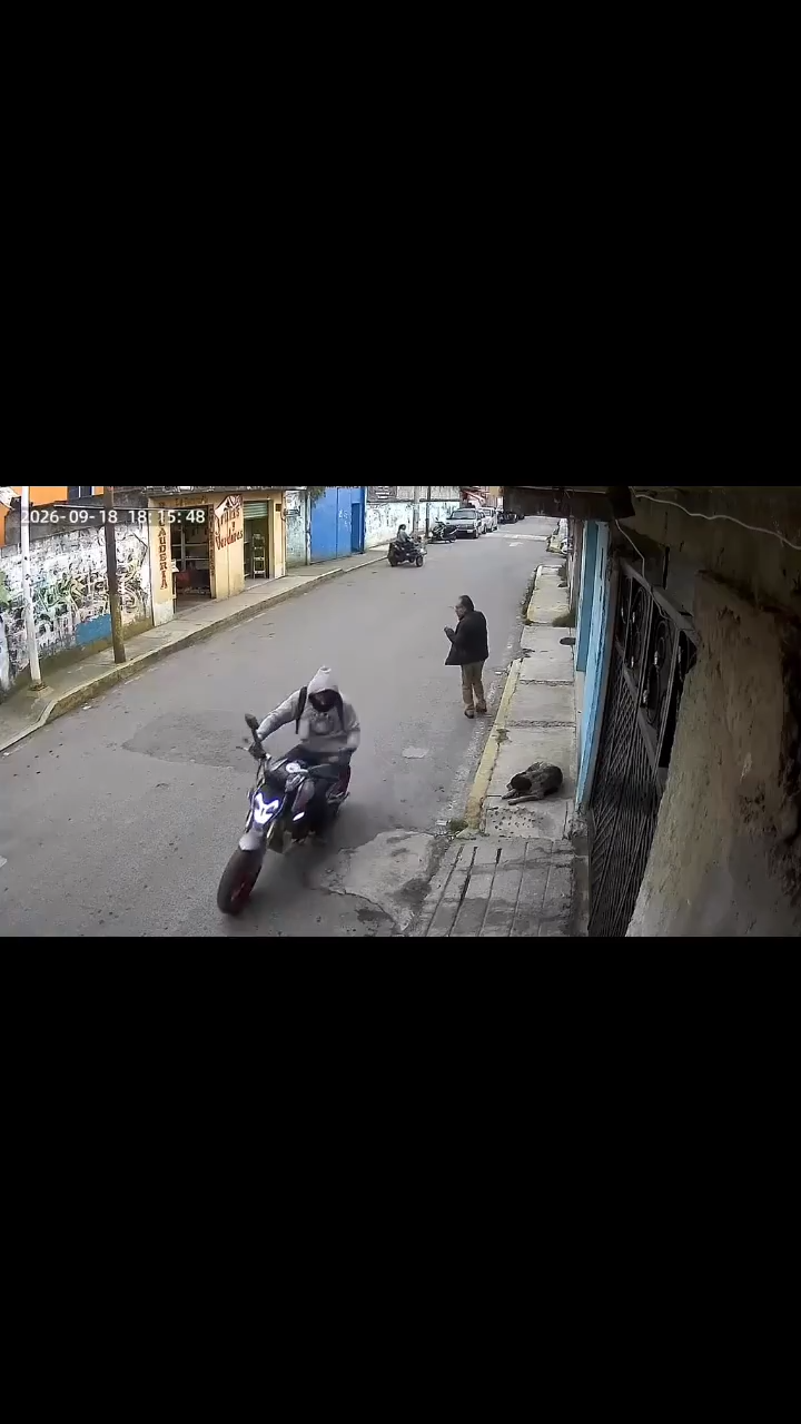 Video exhibe robo a adulto mayor en Huixquilucan