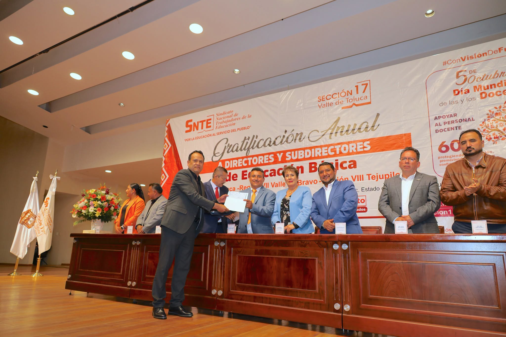 Sección 17 del SNTE concluye entrega de gratificación anual