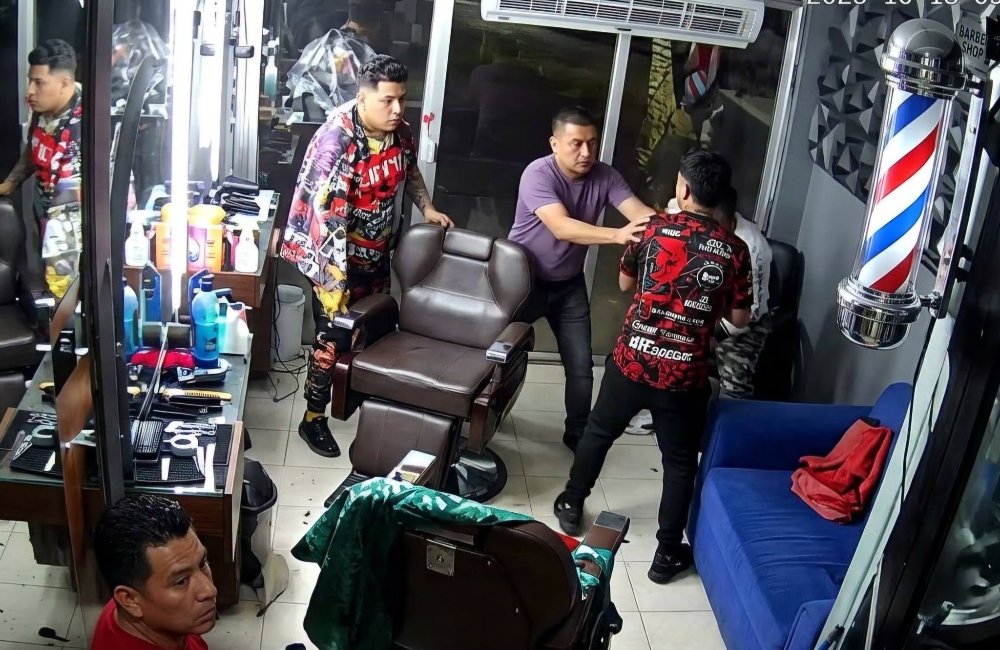 Barbero enfrenta a asaltante en Aguascalientes