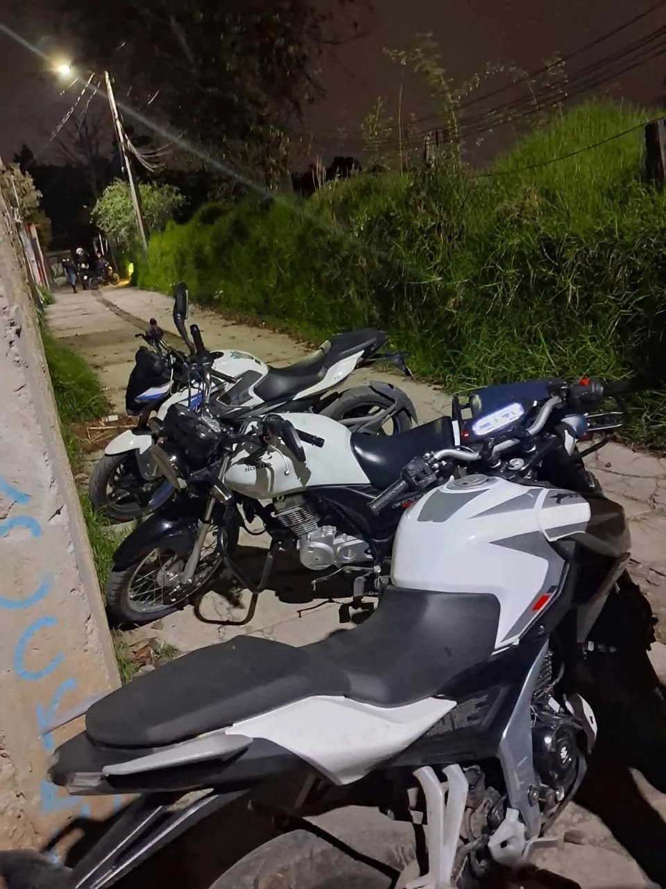 Tras balacera en Huixquilucan, encontran depósito con motocicletas robadas