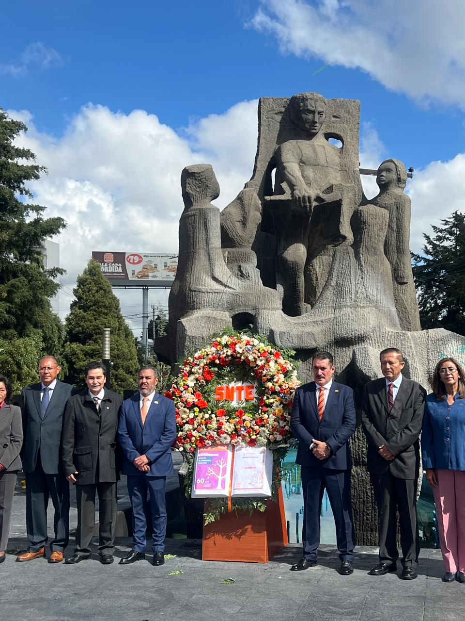 Sección 17 del SNTE conmemora a los docentes y perfila nuevos retos