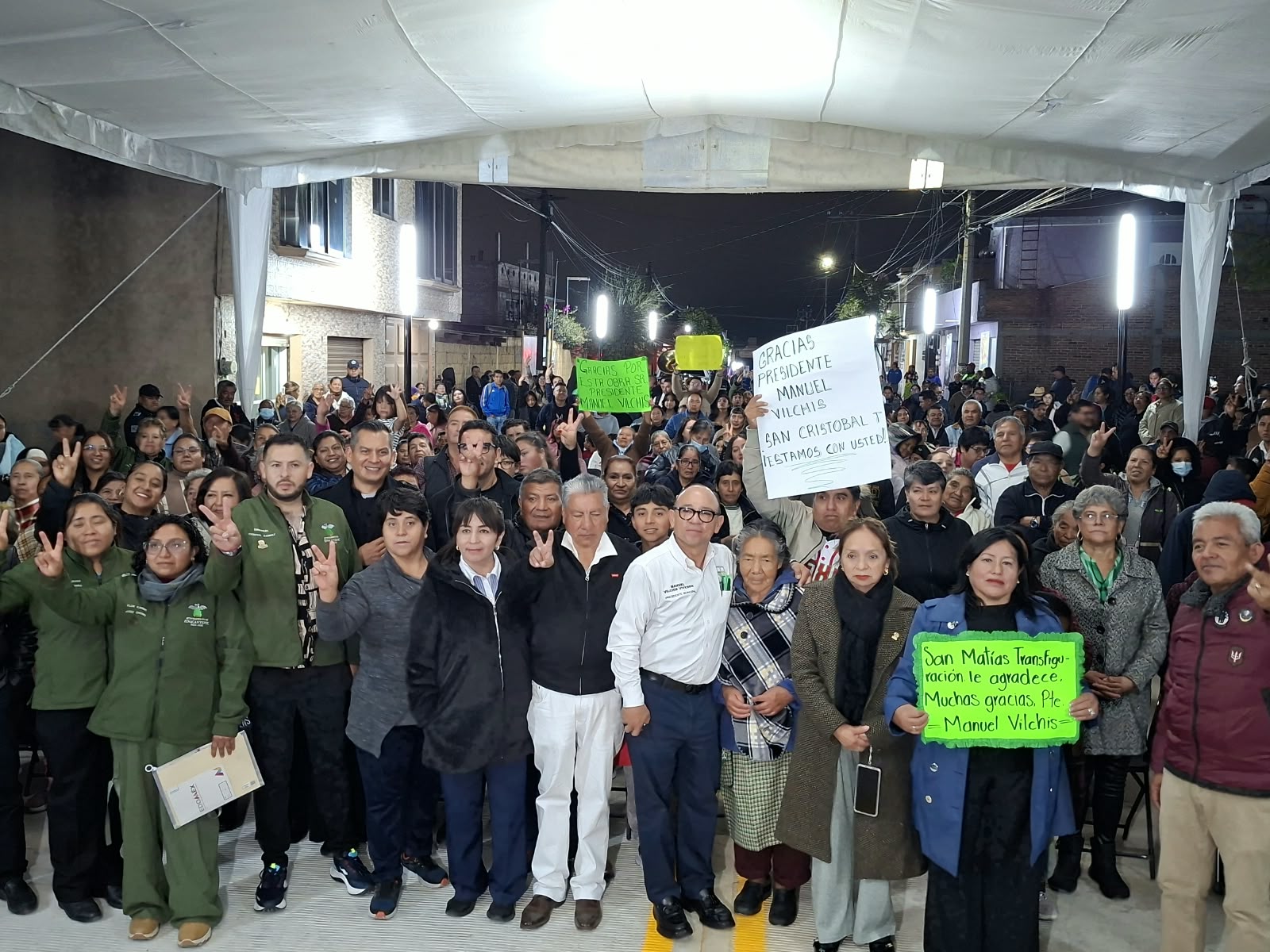 Zinacantepec entrega renovada vialidad en Tecolit
